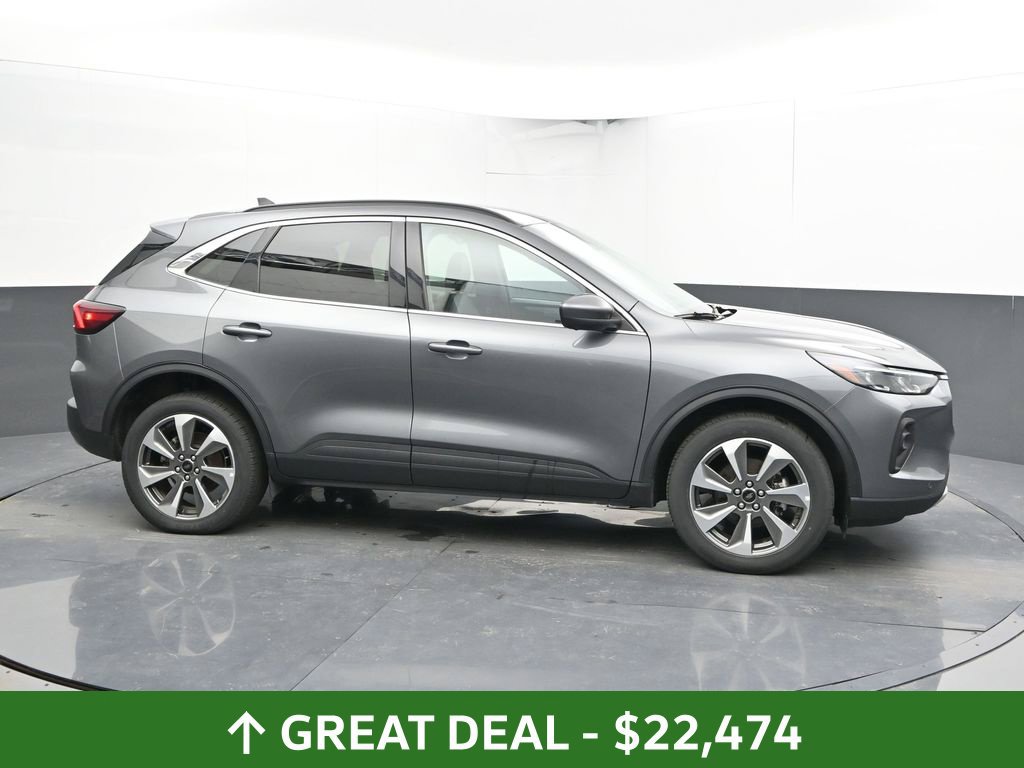 Used 2024 Ford Escape Platinum AWD/4WD image 5
