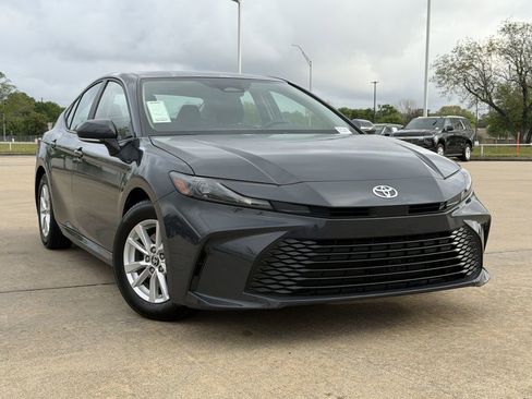 Used 2025 Toyota Camry LE FWD image 2