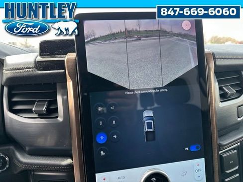 Used 2022 Ford F150 Lightning Lariat image 30