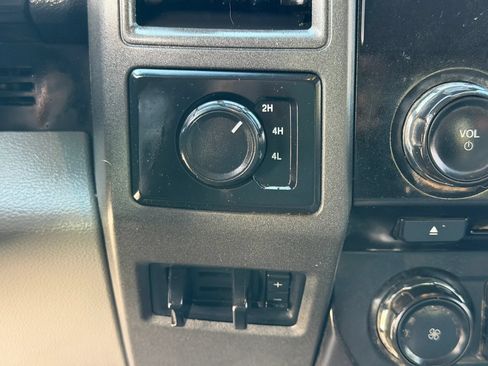 Used 2017 Ford F350 XL w/ Power Equipment Group AWD/4WD image 13