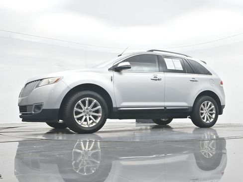Used 2015 Lincoln MKX FWD w/ Equipment Group 101A image 27