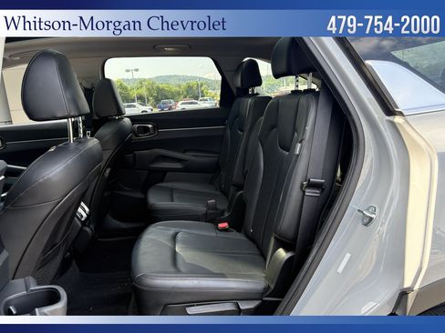 Used 2024 Kia Sorento EX w/ Panoramic Sunroof Package FWD image 30