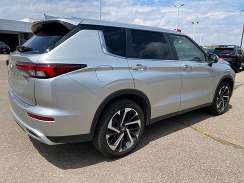Used 2024 Mitsubishi Outlander SE AWD/4WD image 5