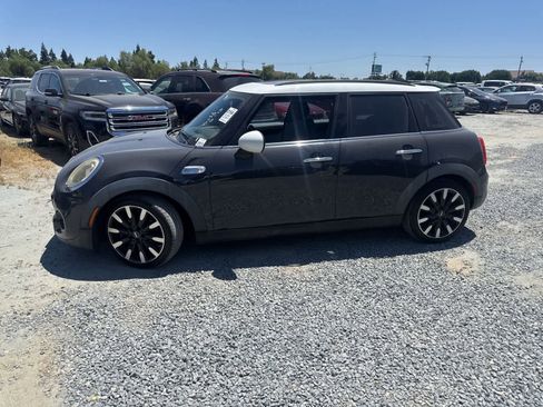 Used 2017 MINI Cooper S FWD image 6