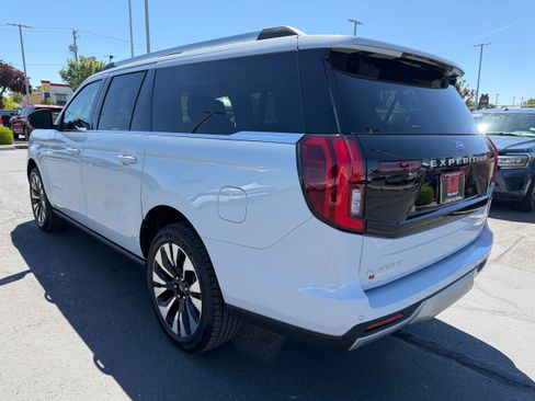 New 2026 Ford Expedition Max Platinum w/ Driver's Package AWD/4WD image 5