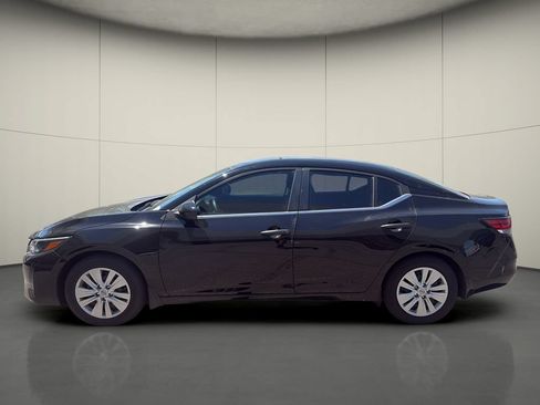 Certified 2025 Nissan Sentra S FWD image 4