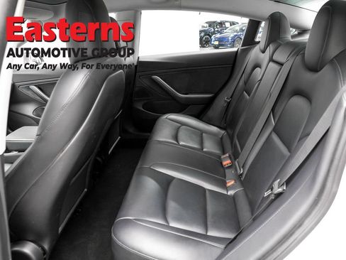 Used 2019 Tesla Model 3 Standard Range RWD image 15