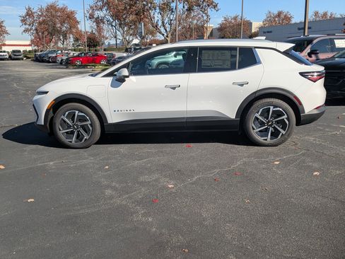 New 2026 Chevrolet Equinox EV LT image 5