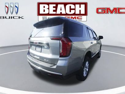 Used 2024 GMC Yukon SLT w/ SLT Luxury Package