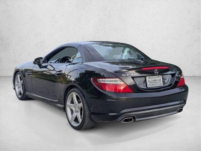 Used 2016 Mercedes-Benz SLK 300 image 7