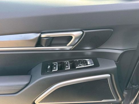 New 2025 Kia Telluride S FWD image 22