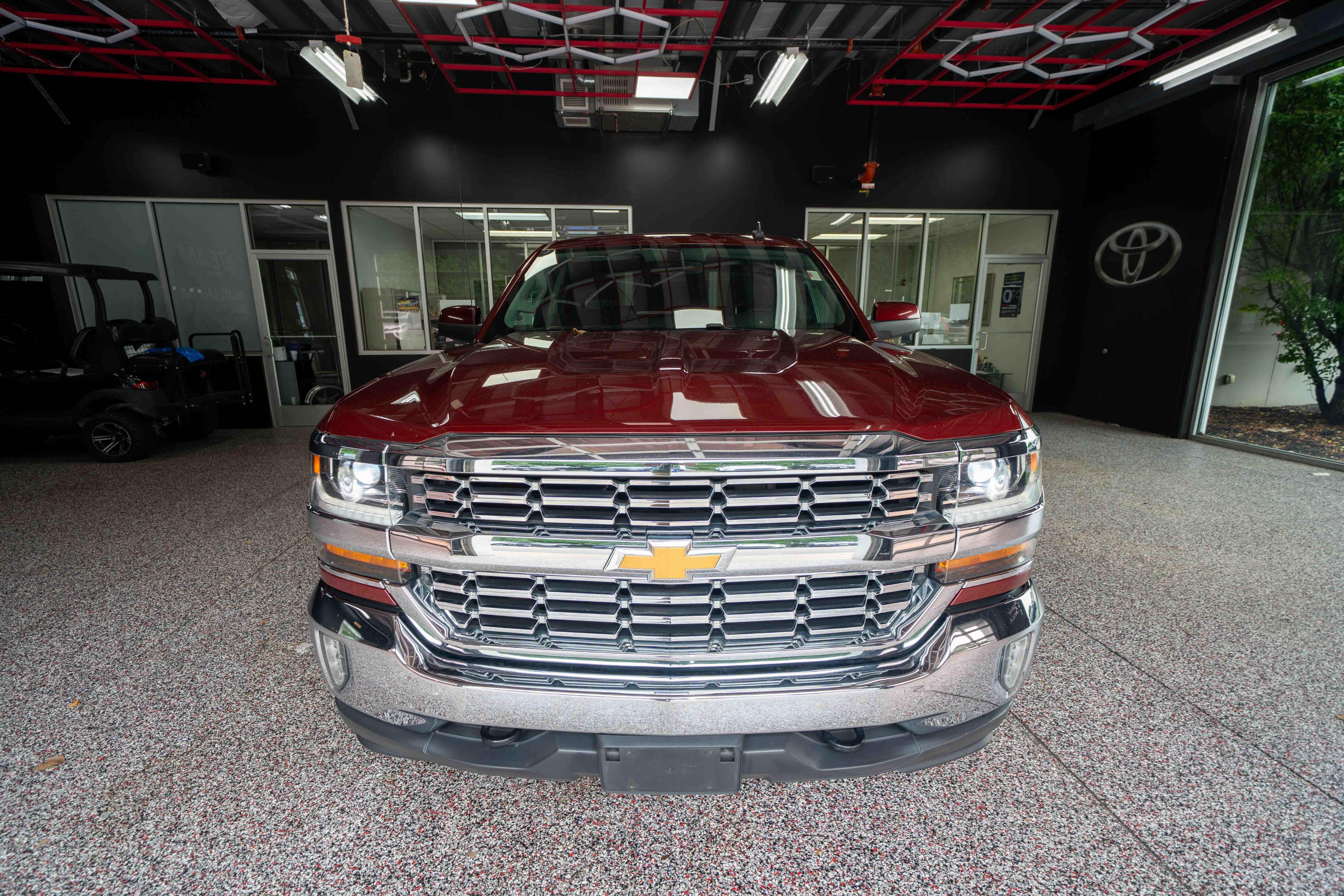 Used 2017 Chevrolet Silverado 1500 LT w/ All Star Edition AWD/4WD image 6