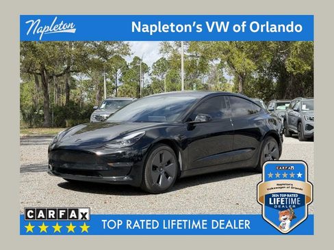 Used 2023 Tesla Model 3 Standard Range image 1
