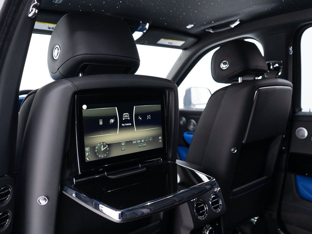 Certified 2022 Rolls-Royce Cullinan w/ Technology Package AWD/4WD image 24