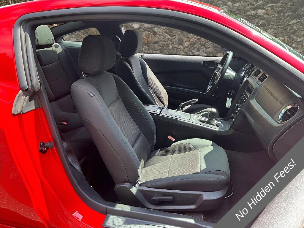 Used 2014 Ford Mustang GT RWD image 7