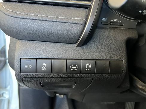 Used 2022 Toyota Camry XSE FWD image 33