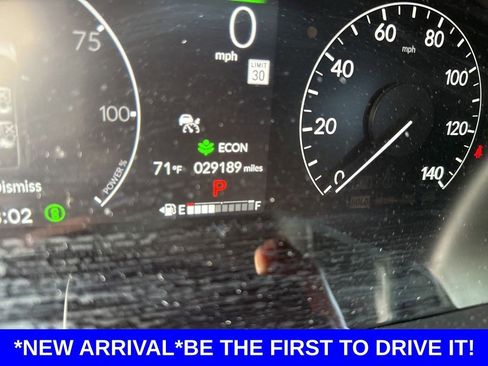 Used 2025 Honda CR-V Sport image 11