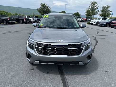 Used 2024 Kia Seltos LX AWD/4WD image 2