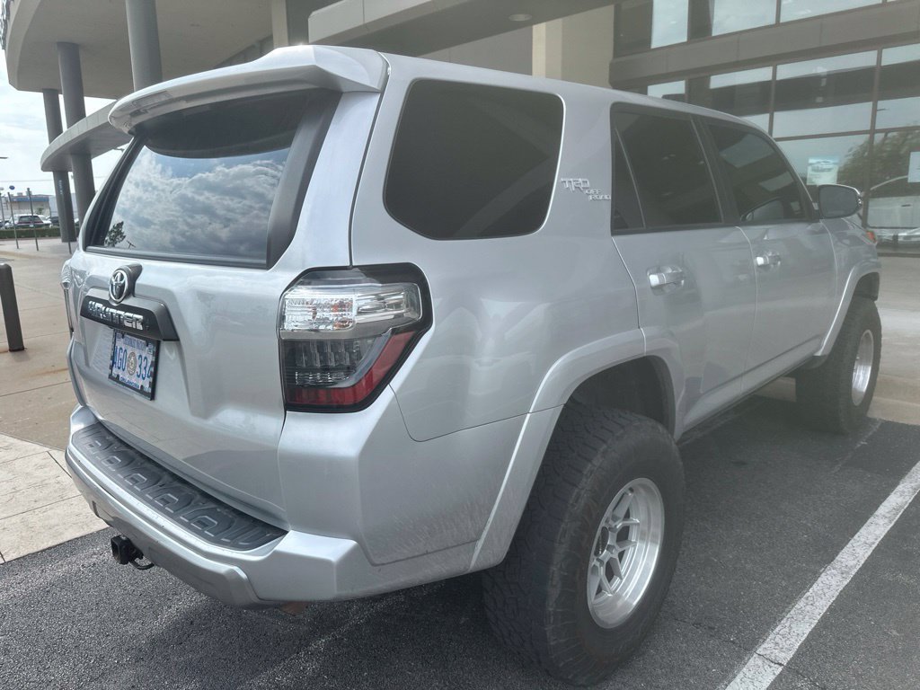 Used 2022 Toyota 4Runner TRD Off-Road Premium AWD/4WD image 5