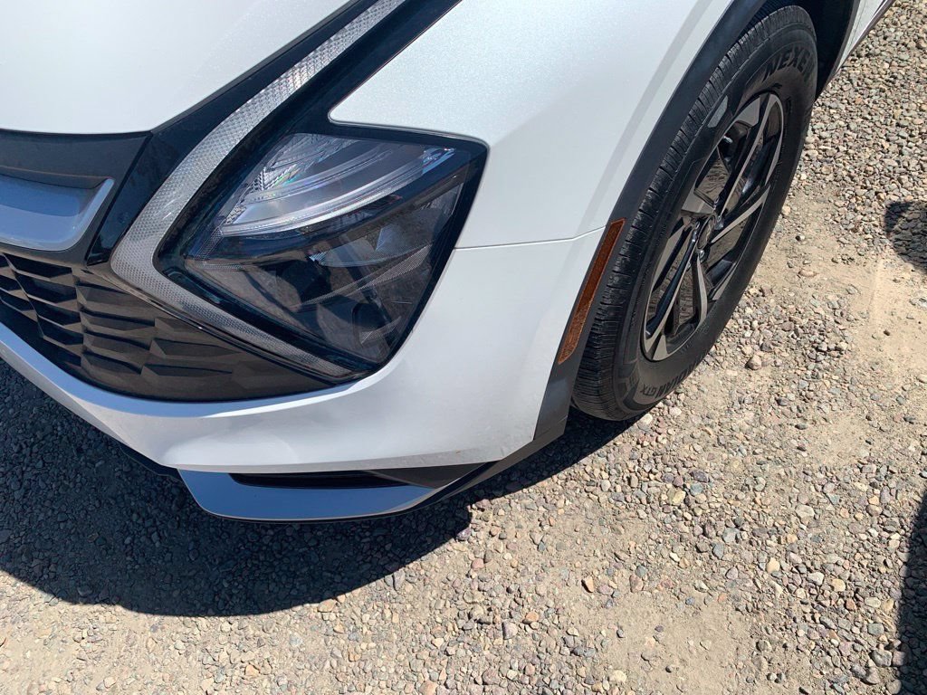 Certified 2023 Kia Sportage LX FWD image 2