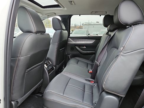 New 2026 MAZDA CX-90 Plug-In Hybrid w/ Preferred image 8