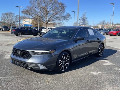 Used 2025 Honda Accord Touring image 7