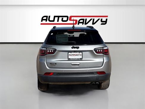 Used 2020 Jeep Compass Latitude image 6