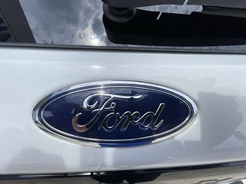 Used 2023 Ford Explorer ST-Line w/ Class IV Trailer Tow Package RWD image 31