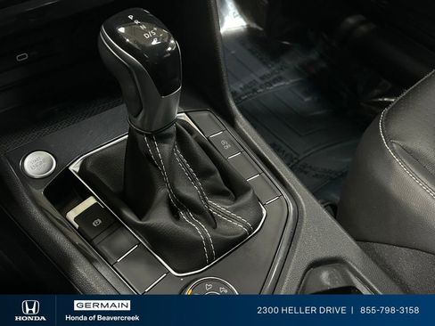 Used 2022 Volkswagen Tiguan SE AWD/4WD image 25