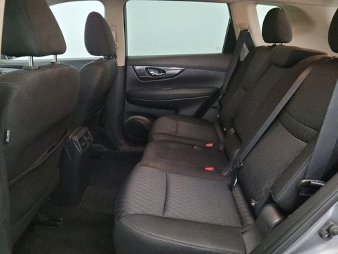 Used 2018 Nissan Rogue SV AWD/4WD image 18