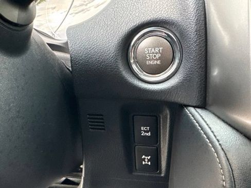 Used 2022 Lexus GX 460 Luxury w/ Off Road Package AWD/4WD image 37