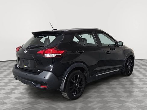 Used 2020 Nissan Kicks SR w/ SR Premium Package FWD image 8