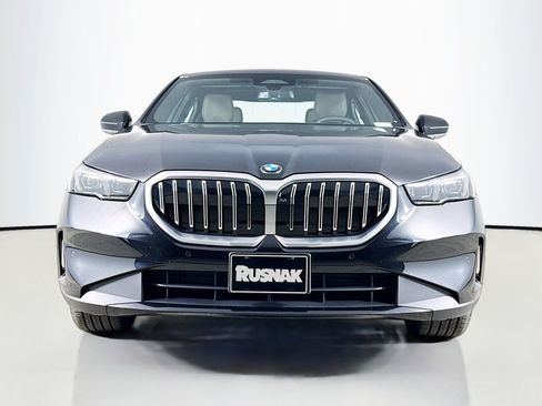 Used 2025 BMW 530i w/ Premium Package image 2