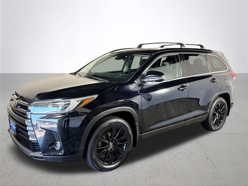 Used 2019 Toyota Highlander SE AWD/4WD image 2