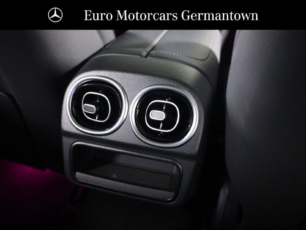 Used 2026 Mercedes-Benz C 300 4MATIC Sedan image 43