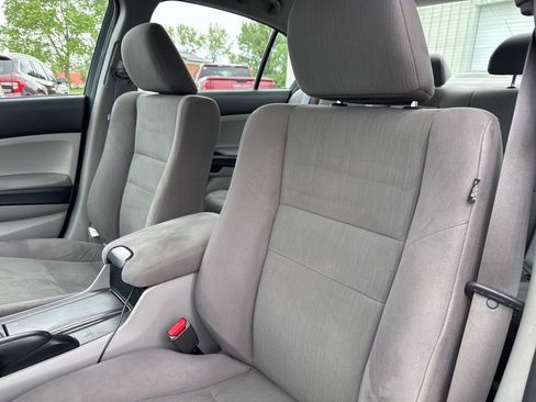 Used 2011 Honda Accord LX image 26