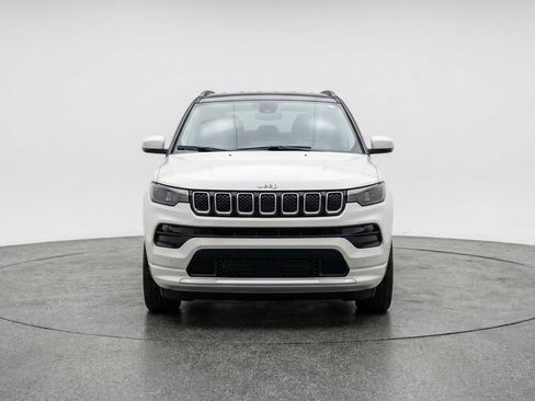 Used 2025 Jeep Compass Limited image 2