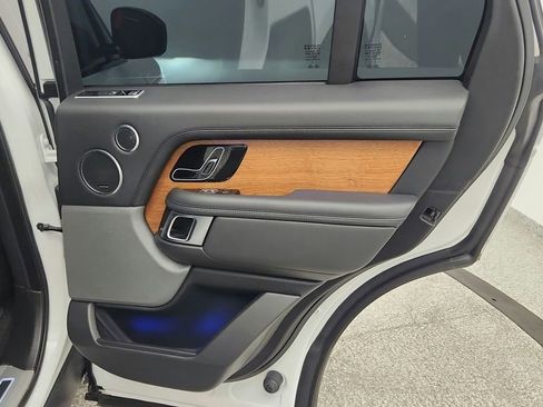Used 2019 Land Rover Range Rover Supercharged AWD/4WD image 28