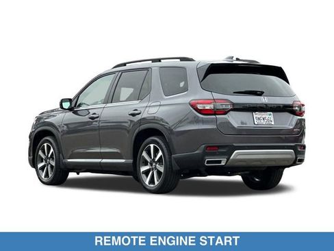 Certified 2024 Honda Pilot Touring image 9