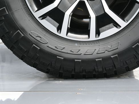 Used 2022 Toyota Tacoma TRD Sport image 38