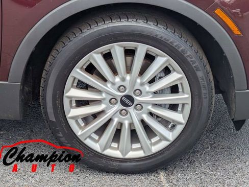 Used 2019 Lincoln MKC Premiere FWD image 12