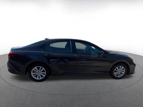 Used 2025 Toyota Camry LE image 16