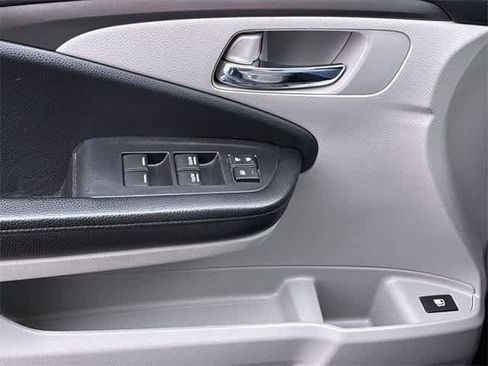 Used 2019 Honda Pilot LX image 38