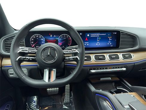 Used 2025 Mercedes-Benz GLS 450 4MATIC image 20