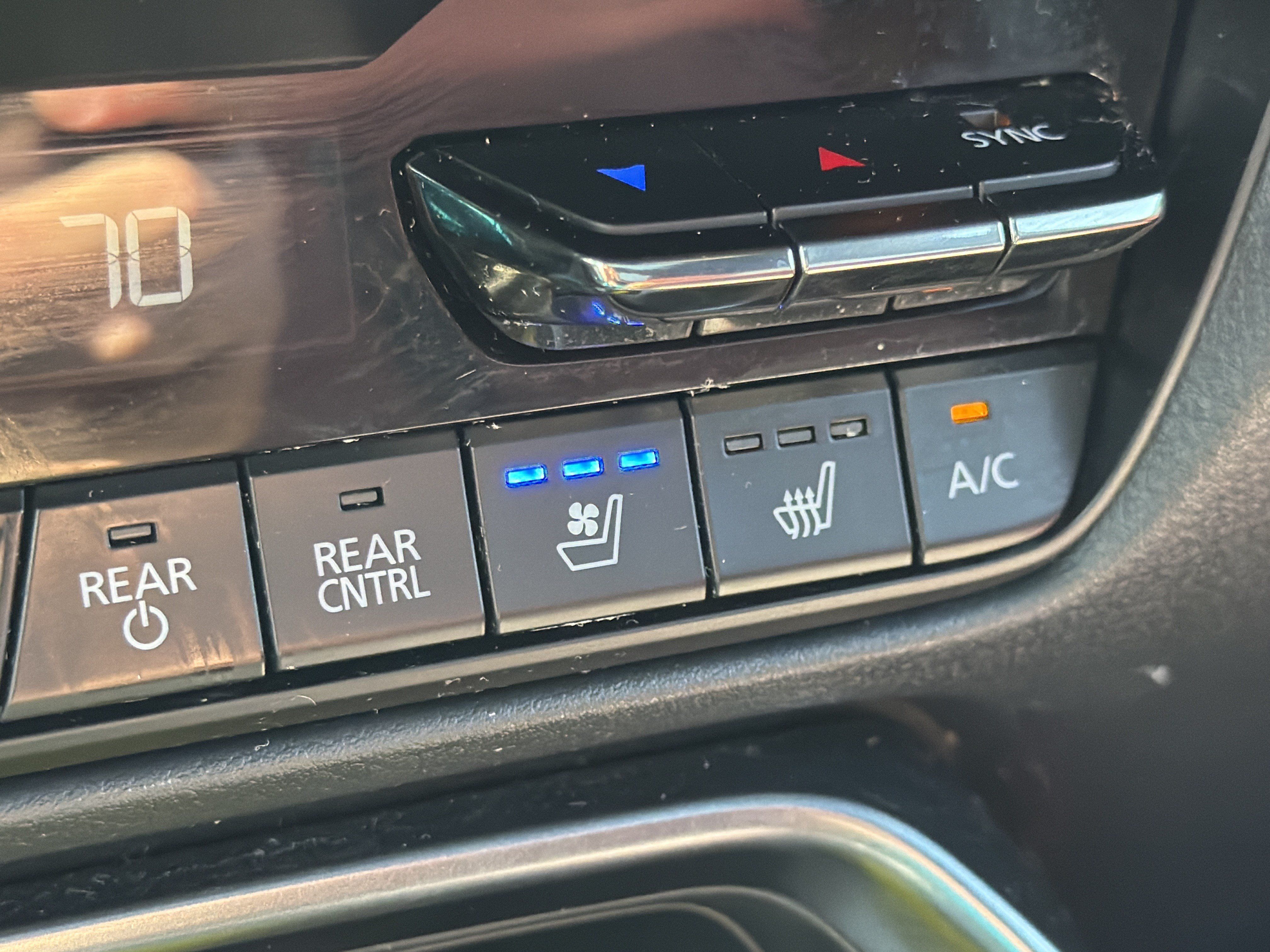 Certified 2025 MAZDA CX-70 Plug-In Hybrid w/ Premium Plus AWD/4WD image 24
