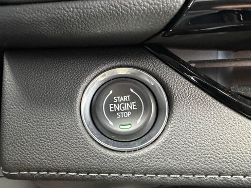 Used 2025 Buick Enclave Preferred image 25