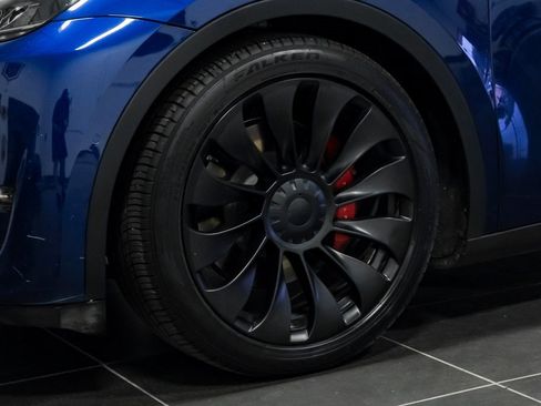 Used 2023 Tesla Model Y Performance image 35