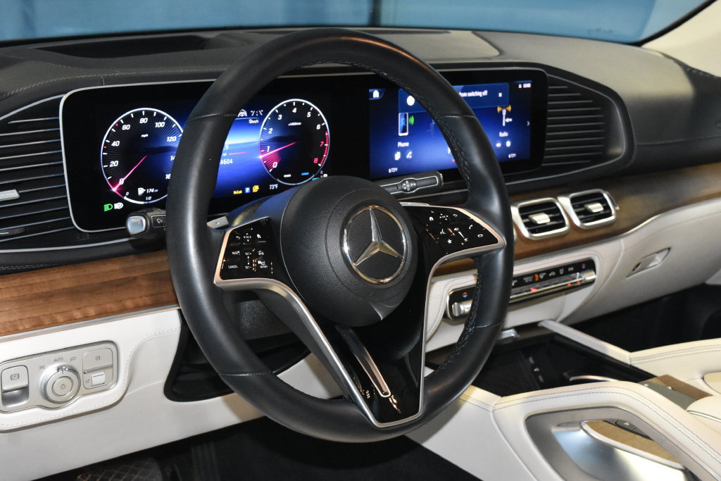 Used 2024 Mercedes-Benz GLE 350 4MATIC image 2