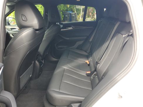 Used 2024 BMW X4 xDrive30i image 11