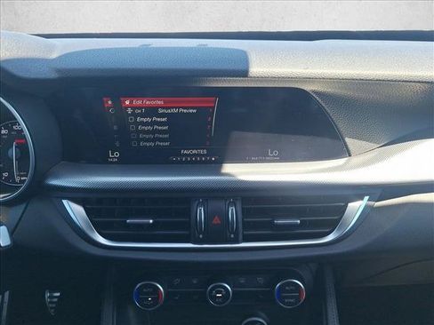 Used 2018 Alfa Romeo Stelvio Ti Sport AWD/4WD image 13
